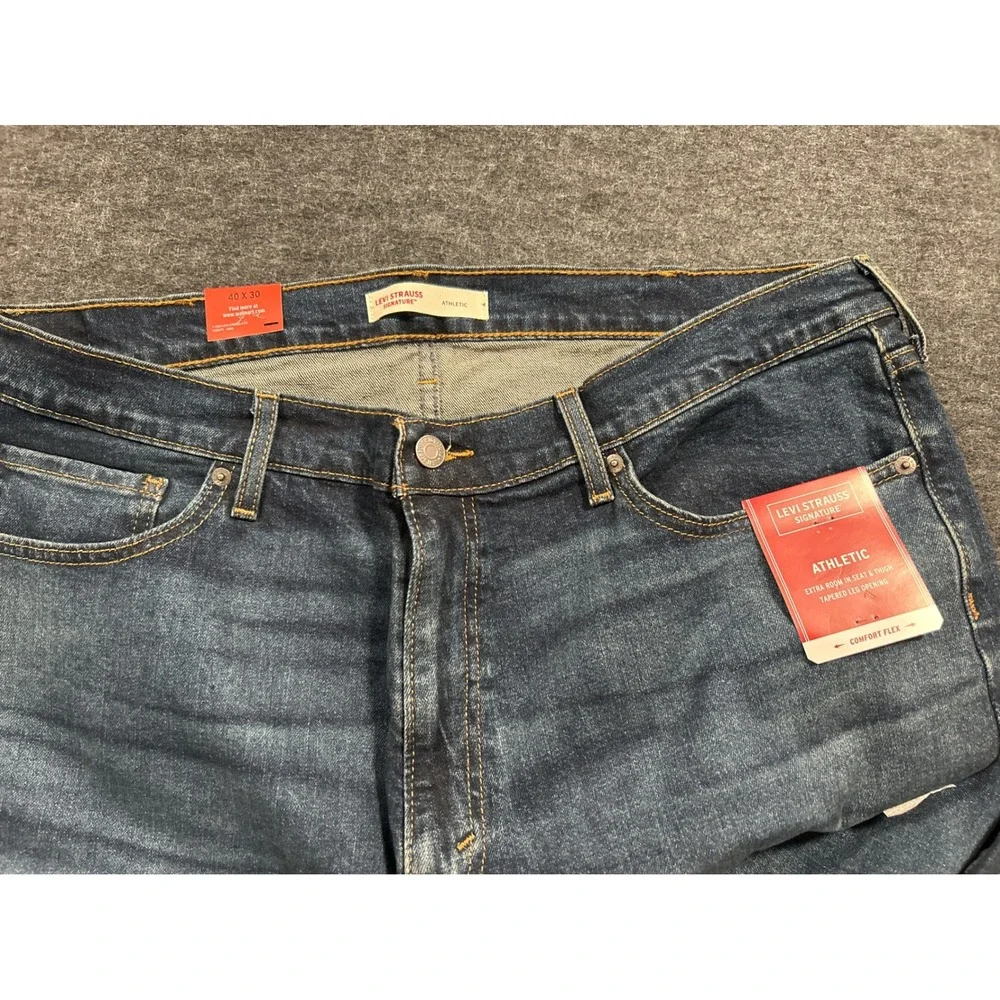 Signature Levi Strauss Athletic Fit Men 40x30(29) Blue New Tapered Jeans